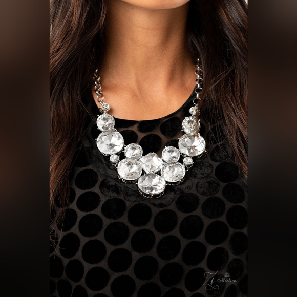 Unpredictable Zi Collection Necklace - Picture 2 of 5